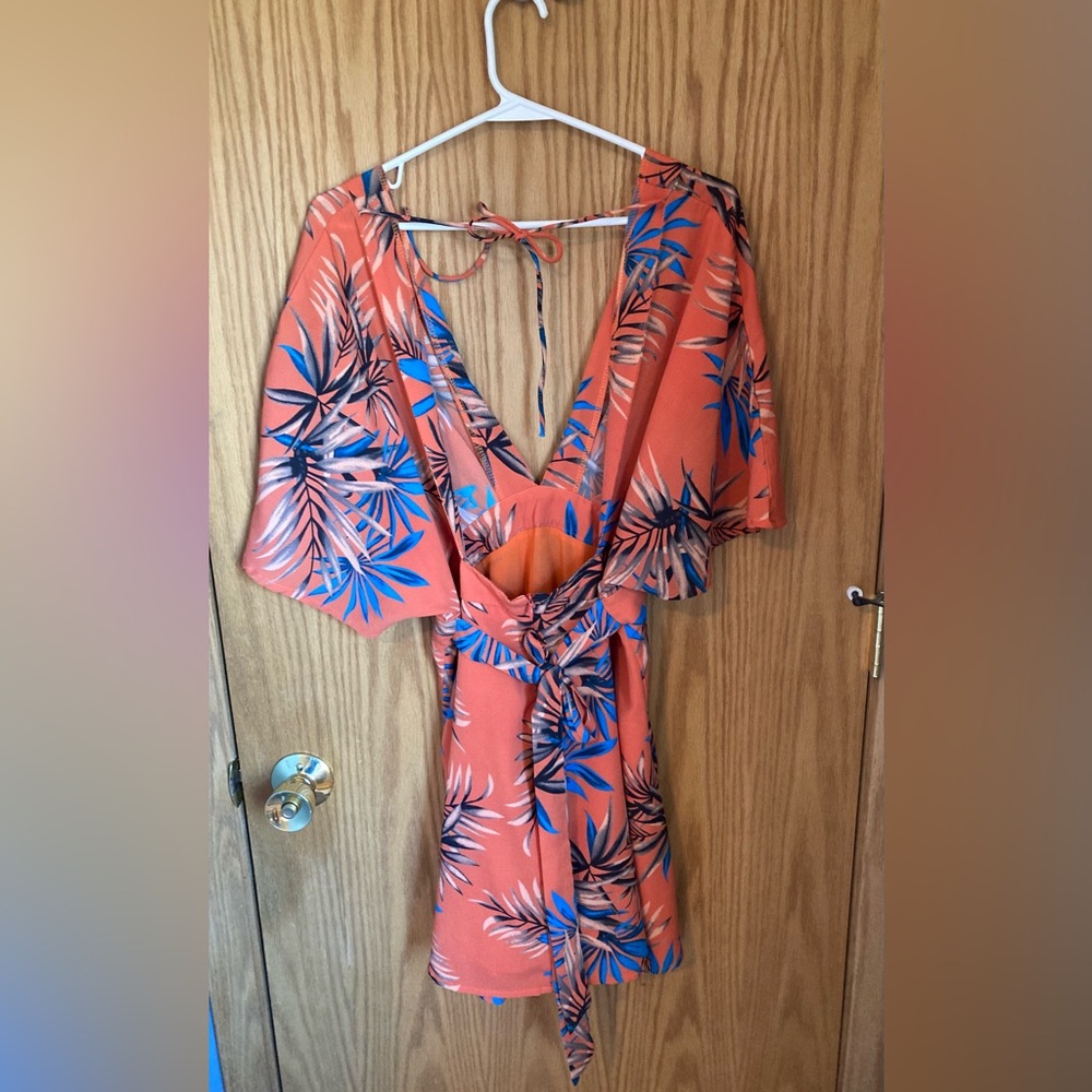 Melon and Lilac Tropical Dream Floral V-Neck Mini Dress/Romper, Sz L